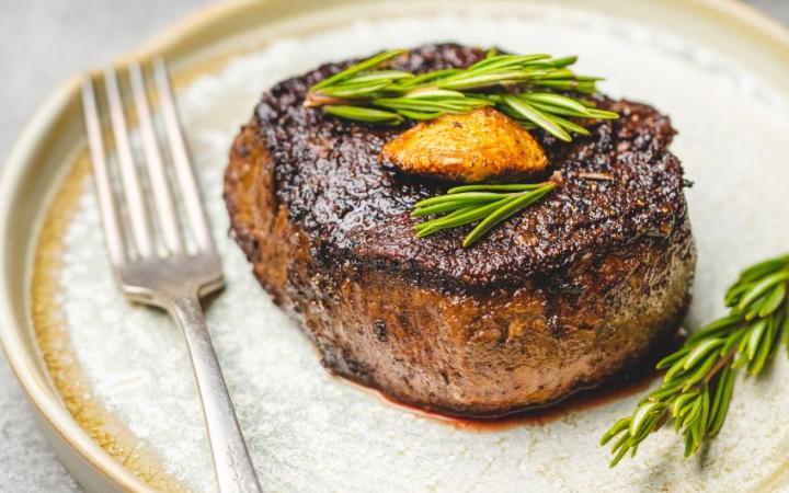 Recette de steak végétarien aux fanes de carottes